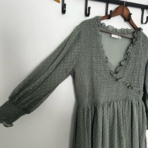 ASOS Curve - ASOS DESIGN Curve midi smock dress with shirred cuffs in texture